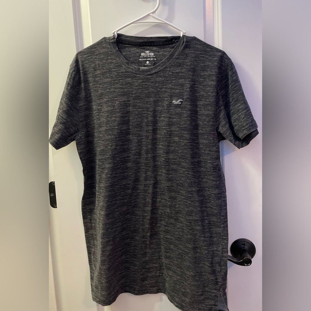 Gray Hollister shirt, soft and comfy!